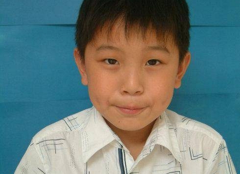 8 tuổi vào cấp 3, 11 tuổi thi đại học, cuộc sống hiện tại của cậu bé này khiến những người từng nghi ngờ phải 'chưng hửng'