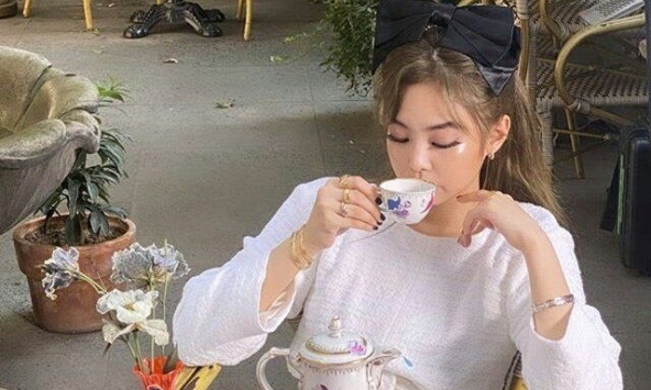 Dù lịch trình dày đặc đến đâu, BlackPink Jennie chưa bao giờ quên uống 1 thứ nước: Vừa tiêu mỡ còn trẻ hóa làn da, bổ ngang “tiên dược”