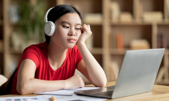 Ngành học cực hot, nhiều phụ huynh đổ xô đầu tư cho con: Nữ Tiến sĩ khuyên nên 'bẻ lái', thay đổi 1 điều để tương lai khỏi thất nghiệp