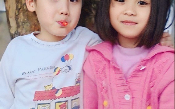 Chỉ có 5 triệu để lo cho 2 con học ở Hà Nội, bà mẹ này tìm ra giải pháp “0 đồng” giúp con học giỏi mà không tốn 