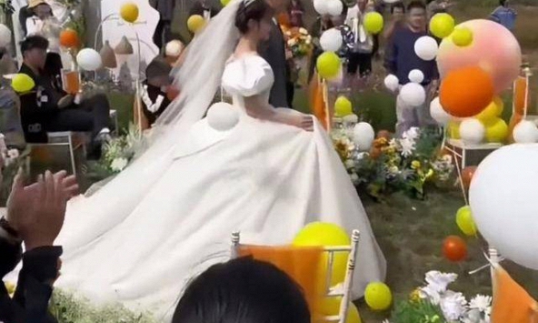 Nghe tin vợ cũ lấy người khuyết tật, tôi tò mò tới tận đám cưới xem thực hư và rồi phải xấu hổ ôm mặt đi về