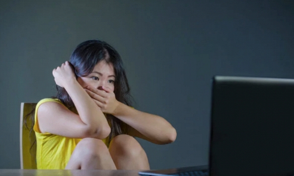 Vợ nhận được email từ tình cũ của chồng, choáng váng hơn là loạt video trong đó, cách xử lý của anh mới khiến nhiều người phục