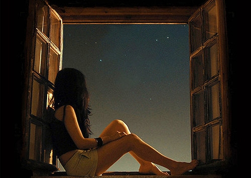 Phát hiện nhóm chat bí mật trong điện thoại chồng sắp cưới, câu hỏi giữa đêm hôm ấy đã khiến tôi vỡ mộng về người đàn ông cực phẩm