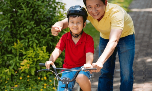 Bố của những đứa trẻ 'làm nên chuyện' trong tương lai thường có 1 điểm chung!