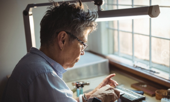 Về hưu không có con cái, chồng bệnh tật liên miên, dì tôi vượt khó tài tình gói gọn trong 2 từ