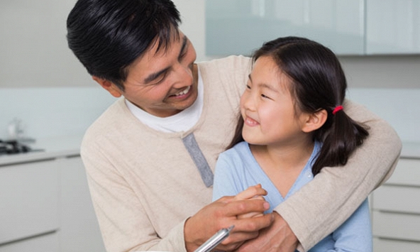 Theo dõi 101 cặp chị em gái 18-36 tuổi, Tiến sĩ phát hiện: 1 yếu tố từ người bố ảnh hưởng lớn đến hôn nhân của con sau này 