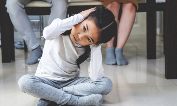 Giáo viên lâu năm tiết lộ: Đây là 7 câu nói của cha mẹ làm tổn thương con cái nhất, nhiều học sinh đã rơi vào tuyệt vọng