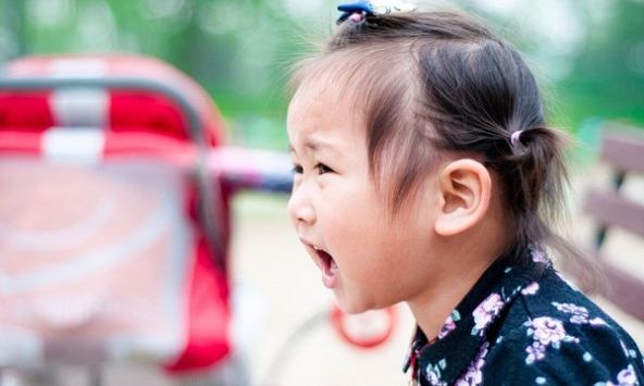 Cha mẹ dạy con tử tế trong 4 tình huống này chẳng khác nào 'hại' con