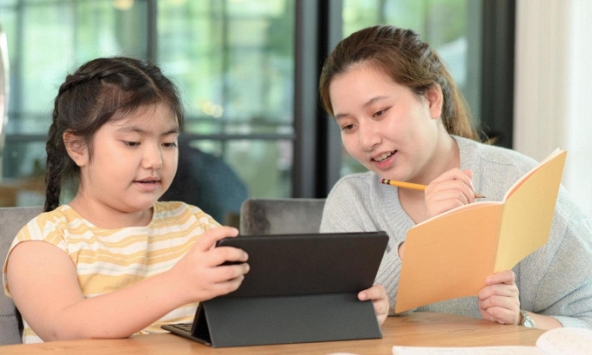 Học phí trường công cao không kém trường tư, nguyên nhân vì sao?