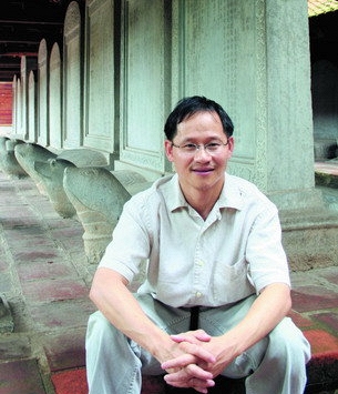 Đây là nhà khoa học Việt thành công tại NASA, khoảnh khắc ông cắm lá cờ Tổ quốc ở Nam Cực khiến hàng triệu con tim tự hào!