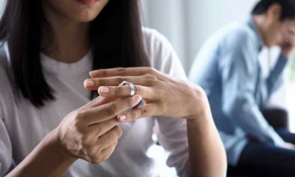 Mới cưới 40 ngày vợ đã đòi ly hôn, lý do 'khó đỡ' khiến cảnh sát và trung tâm tư vấn hôn nhân cũng phải vào cuộc