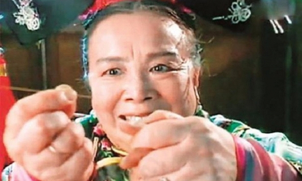 Vai phụ này mới là người có cuộc sống viên mãn nhất bộ phim 'Hoàn châu cách cách': Khéo nuôi dạy con nên giờ sống sung sướng!