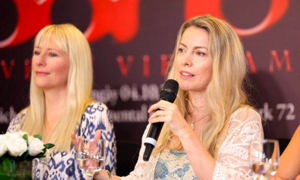 Tứ tấu đàn dây Bond tiết lộ cực 'mê' bánh mì và phở của Việt Nam 