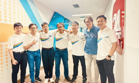 Bị 'bão tin nhắn', nhà báo Trương Anh Ngọc lên tiếng về kết quả 'Đường lên đỉnh Olympia': Còn muốn cháu phải sống như thế nào nữa nhỉ?