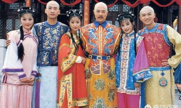 Đừng chỉ xem Hoàn Châu cách cách cho vui, nếu áp dụng được 5 bài học này, bạn sẽ sống sót ở môi trường công sở khắc nghiệt!