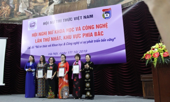 Hội Nữ trí thức Việt Nam tổ chức thành công Hội nghị Nữ khoa học và công nghệ lần thứ nhất, Khu vực miền Bắc