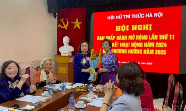 Hội Nữ trí thức Hà Nội ghi dấu ấn đậm nét với nhiều hoạt động thiết thực trong năm 2024
