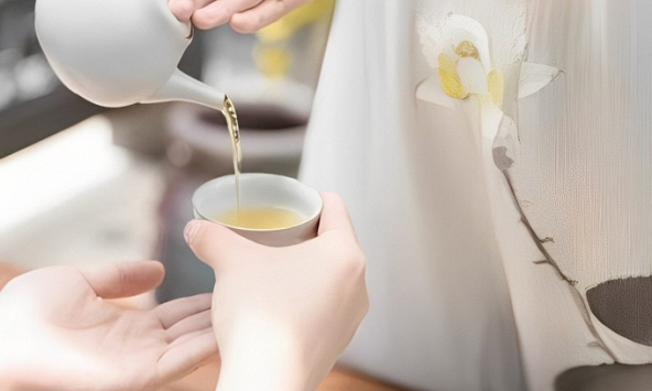 Tại sao người uống trà thường sống lâu hơn?