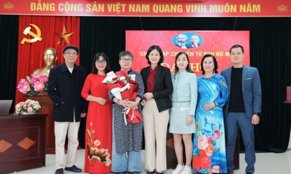 Chi bộ Tạp chí Điện tử Phụ nữ Mới tổ chức thành công Đại hội nhiệm kỳ 2025-2027