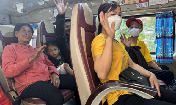 Những 'chuyến xe 0 đồng' đưa bệnh nhân về nhà đón Tết