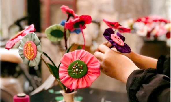 Hoa vải tái chế - Dự án ý nghĩa tạo sinh kế cho phụ nữ khuyết tật