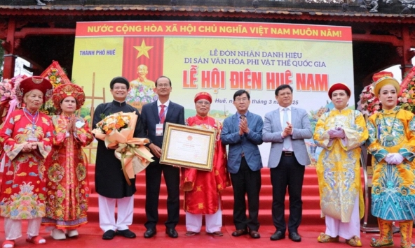 'Lễ hội điện Huệ Nam' đón nhận danh hiệu Di sản Văn hóa Phi Vật thể Quốc gia