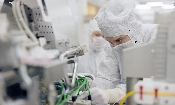 Brienna Hall - Nữ kỹ sư 'giữ nhịp' cho những cỗ máy in chip tối tân nhất thế giới