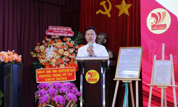 Trường CĐ Viễn Đông đón nhận danh hiệu “Trường Cao đẳng Chất lượng cao”