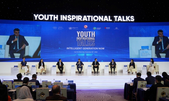 Talkshow “Intelligent Generation NOW” mở màn Diễn đàn Kinh tế mùa thu 2025