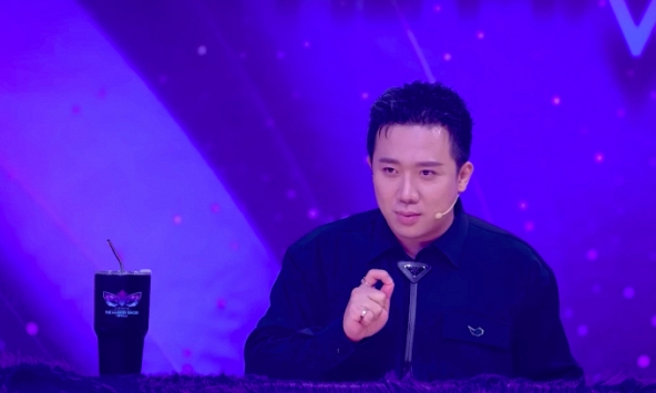 Dàn cố vấn 'Ca sĩ mặt nạ' gây tranh cãi vì cố diễn sâu, bị chê kém duyên so với mùa 1