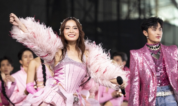 Hoàng Thùy Linh xác nhận ra mắt phim về Vietnamese Concert, đề cập đến 'vết thương' và 'sự hi sinh' trong quá trình thực hiện show!