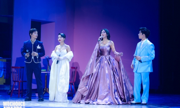 Netizen “ngây ngất” trước liên khúc ballad của Văn Mai Hương - Anh Tú - Lâm Bảo Ngọc - Hoàng Dũng tại WeChoice, khen cú máy one-shot quá “ảo diệu”