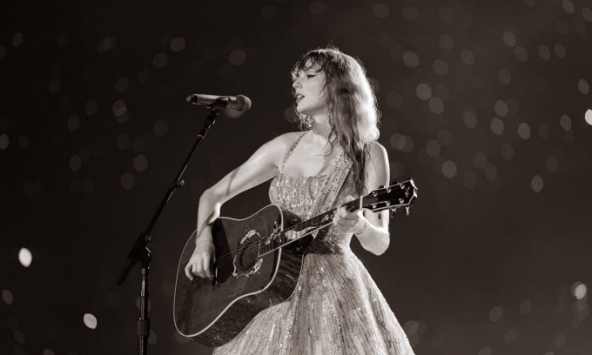 Bắt tạm giam người phụ nữ lừa đảo vé Taylor Swift, đối diện án tù lên đến 10 năm!