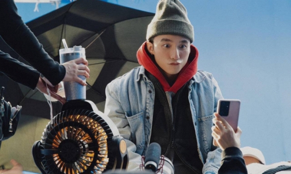 Sơn Tùng đang từ #1 bất ngờ văng khỏi Top Trending một cách khó hiểu, bỗng nhiên lập thêm 1 kỉ lục mới?