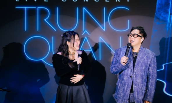 Năm ngoái bán 2 căn nhà, năm nay Trung Quân dùng tiền bán biệt thự 2000 mét vuông của quản lý để tiếp tục làm show!