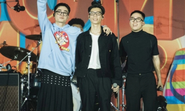 Producer thân thiết 'gương vỡ lại lành' với MCK sau nghi vấn 'toang' vì chuyện tiền bạc?