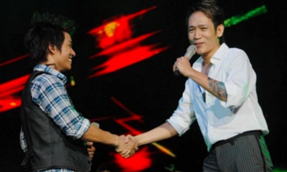 Liveshow từ thiện đã sold out rất nhiều hạng vé, Tuấn Hưng đăng ảnh nắm tay Duy Mạnh: Ngày ta sánh đôi, hạnh phúc nói cười!