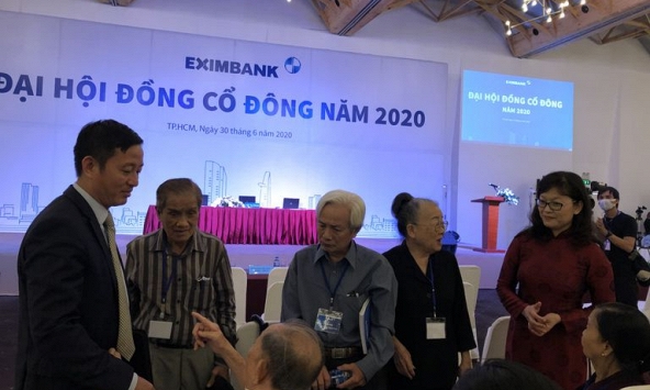 'Ghế nóng' của Eximbank