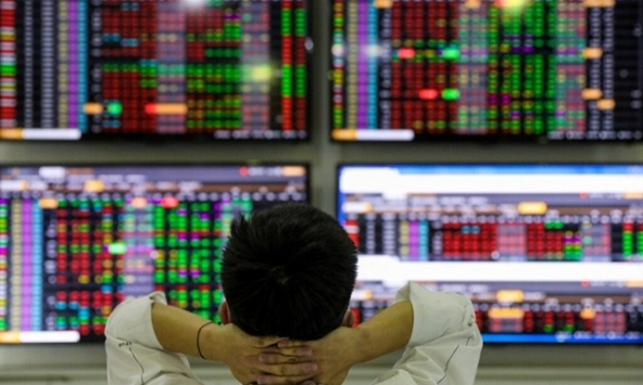 Không phải đợi tới phiên chiều, sáng nay HoSE đã nghẽn, loạn số trên bảng điện tử