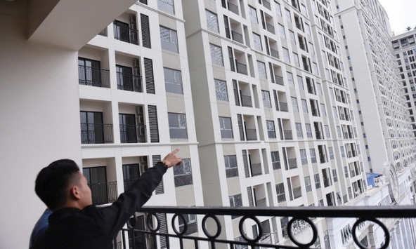 Sau khi cơn sốt bất động sản 'dịu xuống' cơn chứng khoán 'nổi lên'?