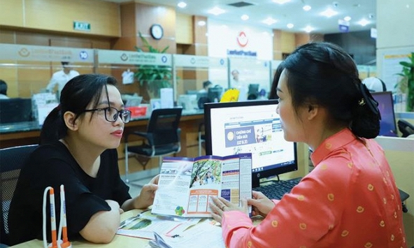 Ngân hàng ép khách mua bảo hiểm khi vay vốn