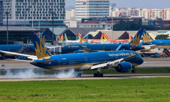 Vietnam Airlines bán 800 triệu cổ phiếu lấy tiền trả nợ