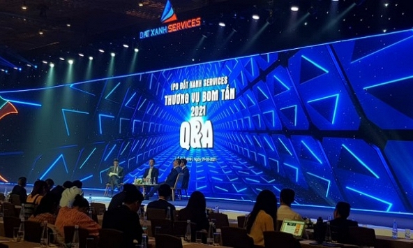 Cổ phiếu DXS của Đất Xanh Services đã chìm trong sắc đỏ ngay trong những phút giao dịch đầu tiên