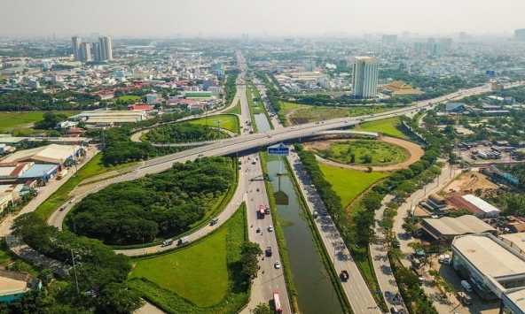 Trong lúc nhiều nhà đầu tư tháo chạy thì một bộ phận lại tranh thủ gom BĐS chờ đợt sóng mới