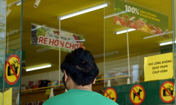 Bách hoá Xanh đồng loạt đăng biển “Vui lòng không quay phim chụp hình” sợ bị phạt?