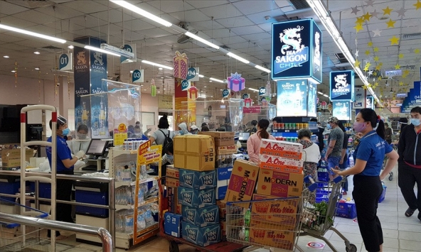 Nhiều hệ thống mua hàng online của siêu thị, trang thương mại điện tử sáng nay thông báo quá tải và dừng nhận đơn hàng