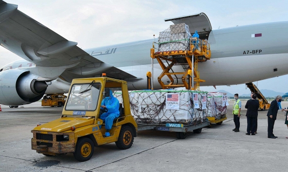 Hàng chục doanh nghiệp “hô hào” tìm được đối tác ở nước ngoài để đàm phán đưa vắc-xin Covid-19 rồi bỏ cuộc giữa chừng