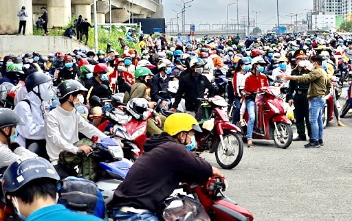 Nỗi lo phía sau làn sóng người dân hồi hương