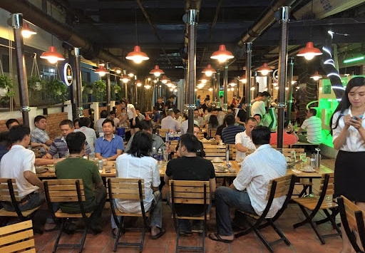 TP.HCM sẽ mở lại dịch vụ ăn uống tại chỗ ở một số khu vực sau 25/10