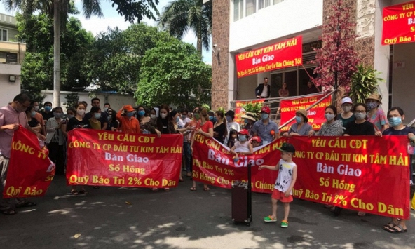 Chủ đầu tư vẫn “nợ” sổ hồng, sổ đỏ của cư dân